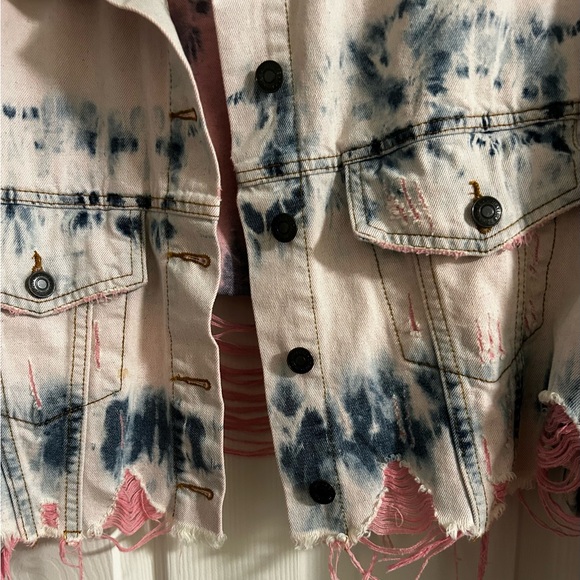 Signature 8 Denim Pink Distressed Cropped Jean Jacket Size:M - Picture 3 of 8
